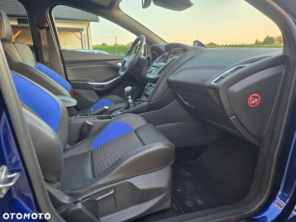 Ford Focus 2.0 EcoBoost ST mit Leder-Exclusiv-Paket - 26