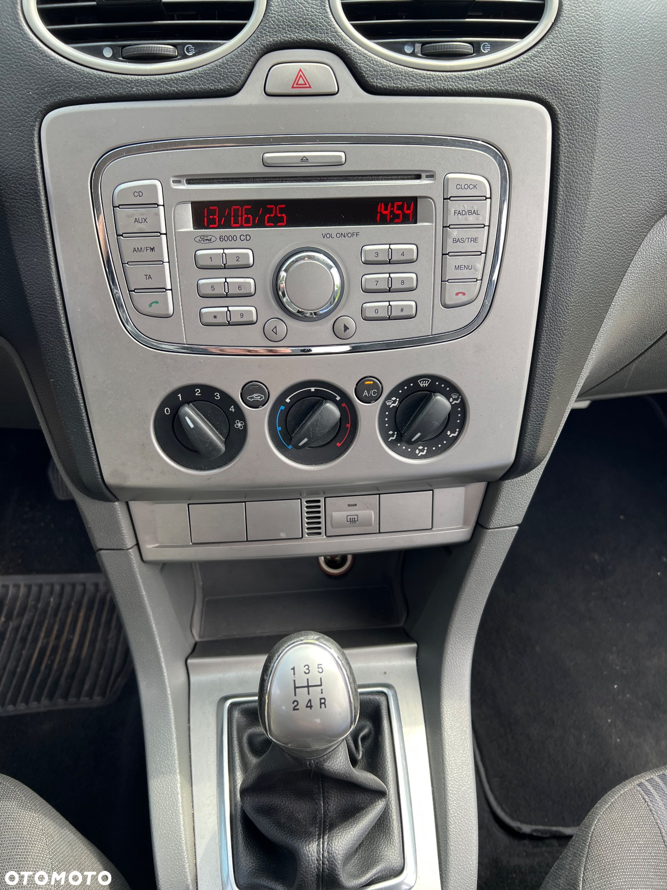 Ford Focus 1.8 TDCi Ambiente - 35