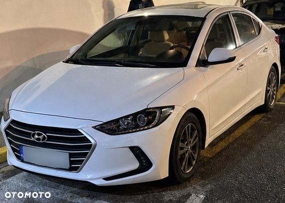 Hyundai Elantra - 5