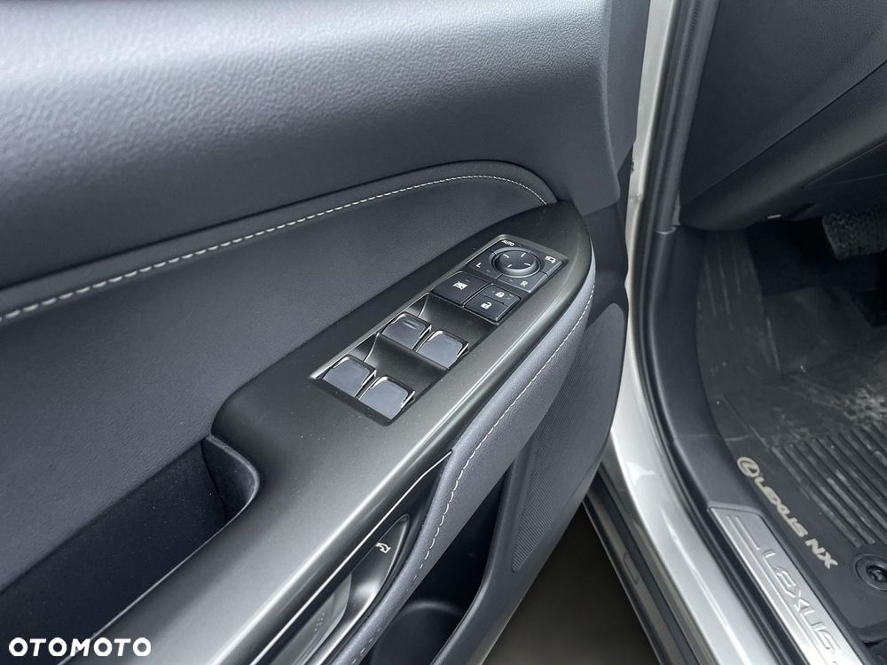 Lexus NX 350h Prestige AWD - 11