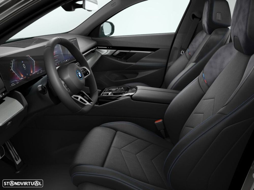 BMW 530 e Pack Desportivo M - 3