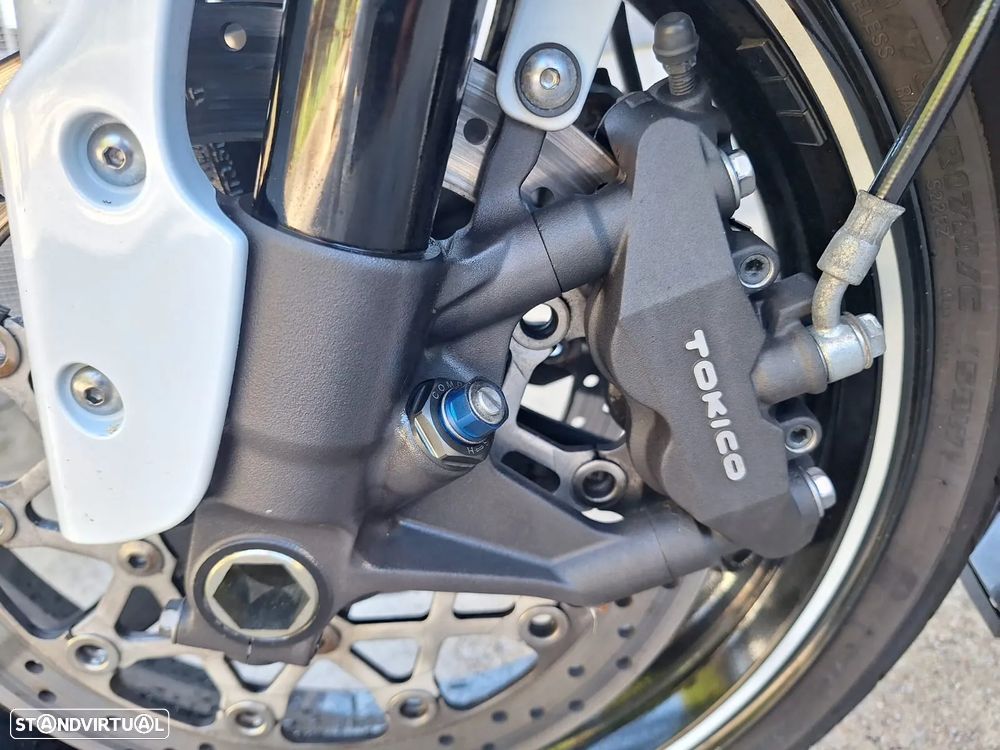 Suzuki GSX-R K8 - 19