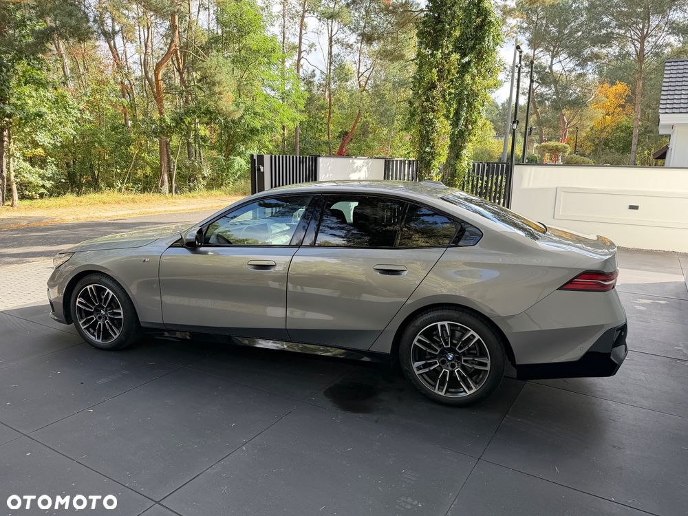 BMW Seria 5 520d mHEV M Sport - 6