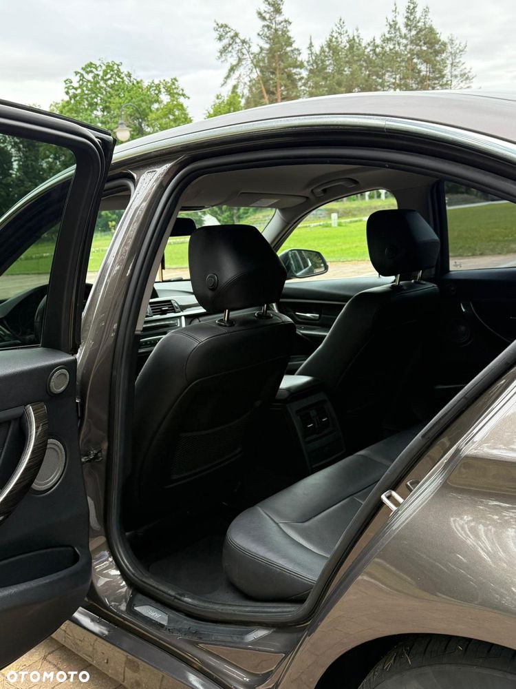 BMW Seria 3 320d Efficient Dynamics Edition Luxury Line - 7