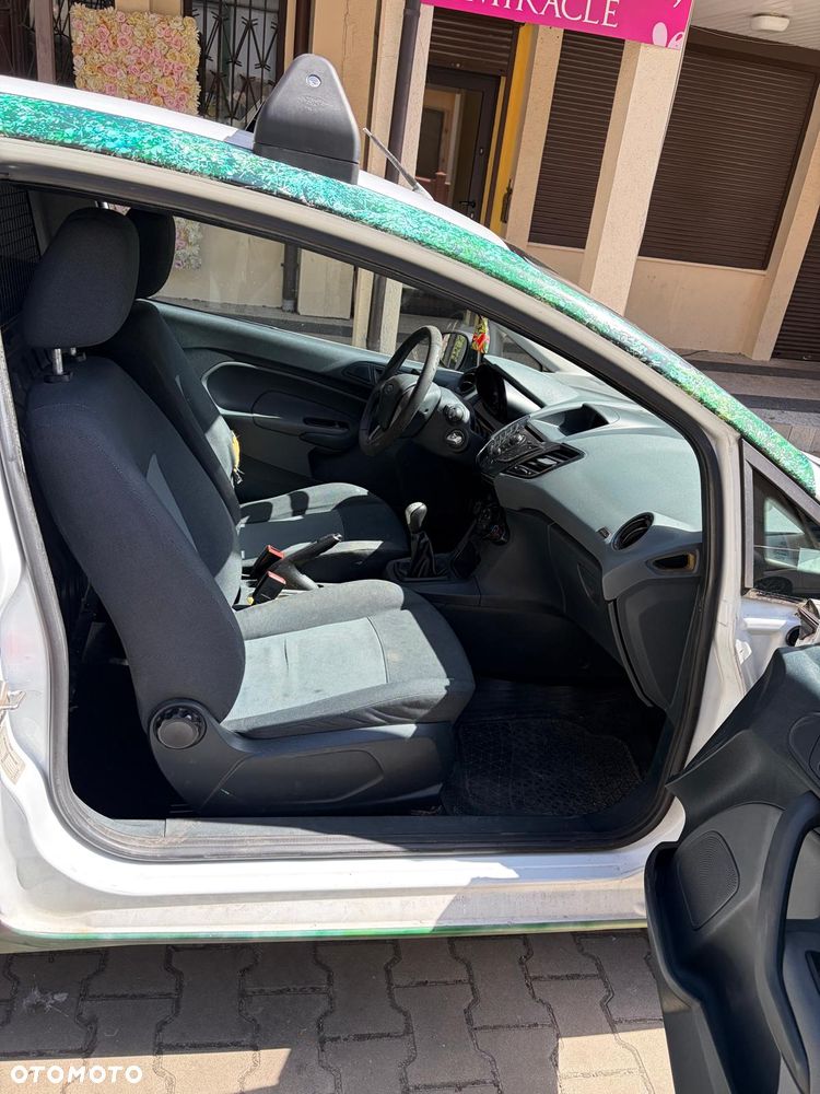 Ford FIESTA - 10