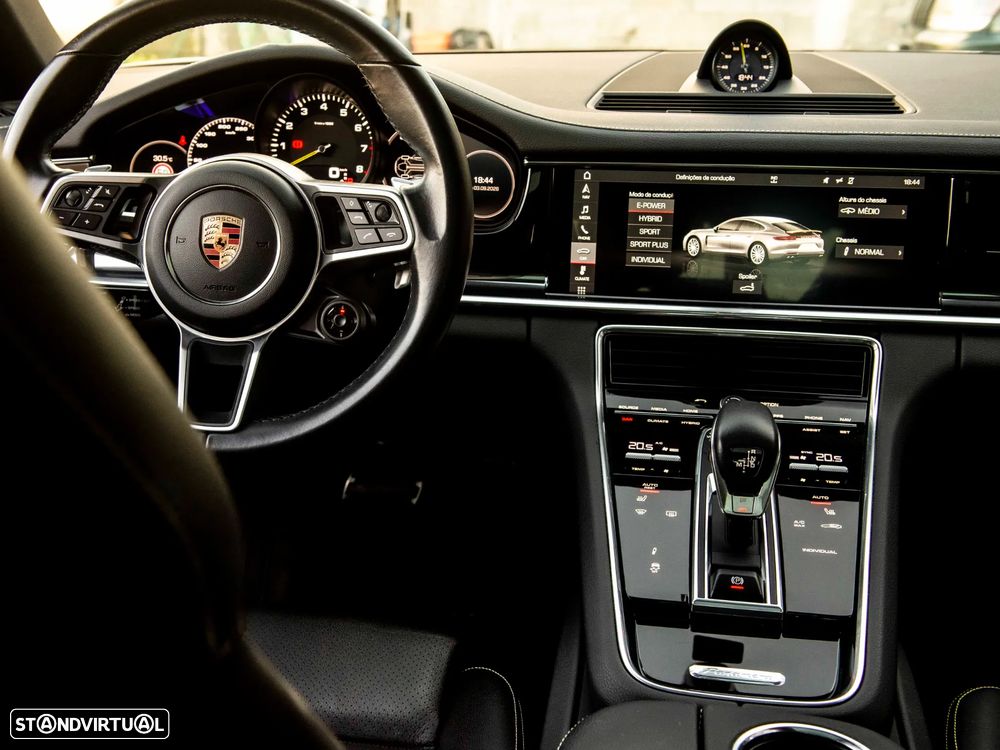 Porsche Panamera - 17