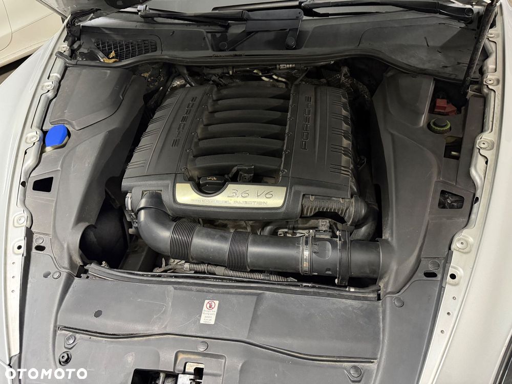 Porsche Cayenne - 14