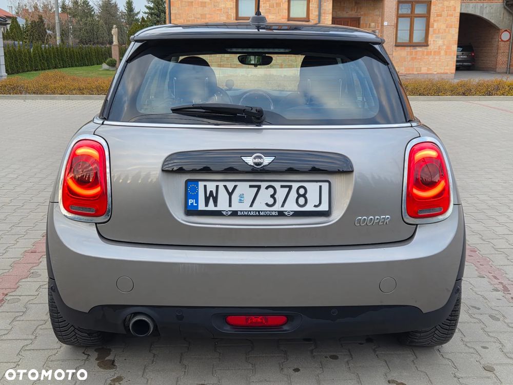 MINI Cooper Seven Chili - 33