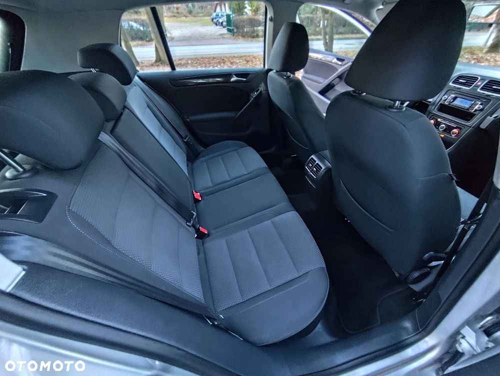 Volkswagen Golf 1.6 TDI DPF Comfortline - 25