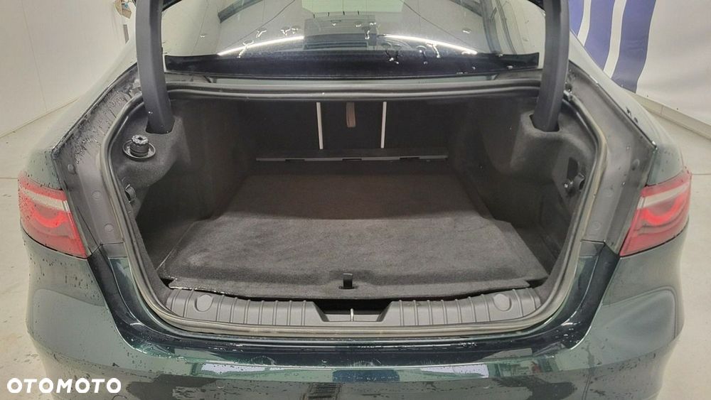 Jaguar XF - 23