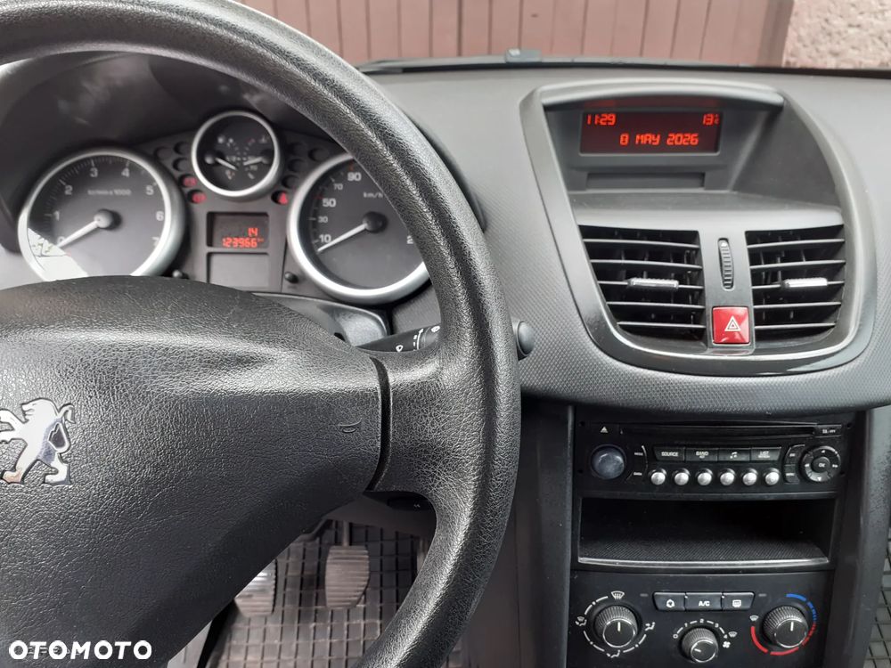 Peugeot 207 - 7