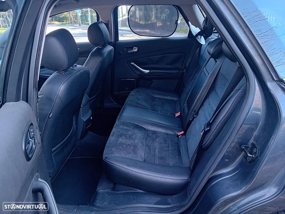 Ford Mondeo SW 2.0 TDCi Titanium Aut. - 27