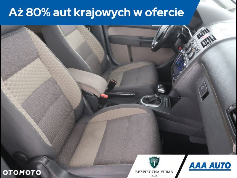 Volkswagen Touran - 10