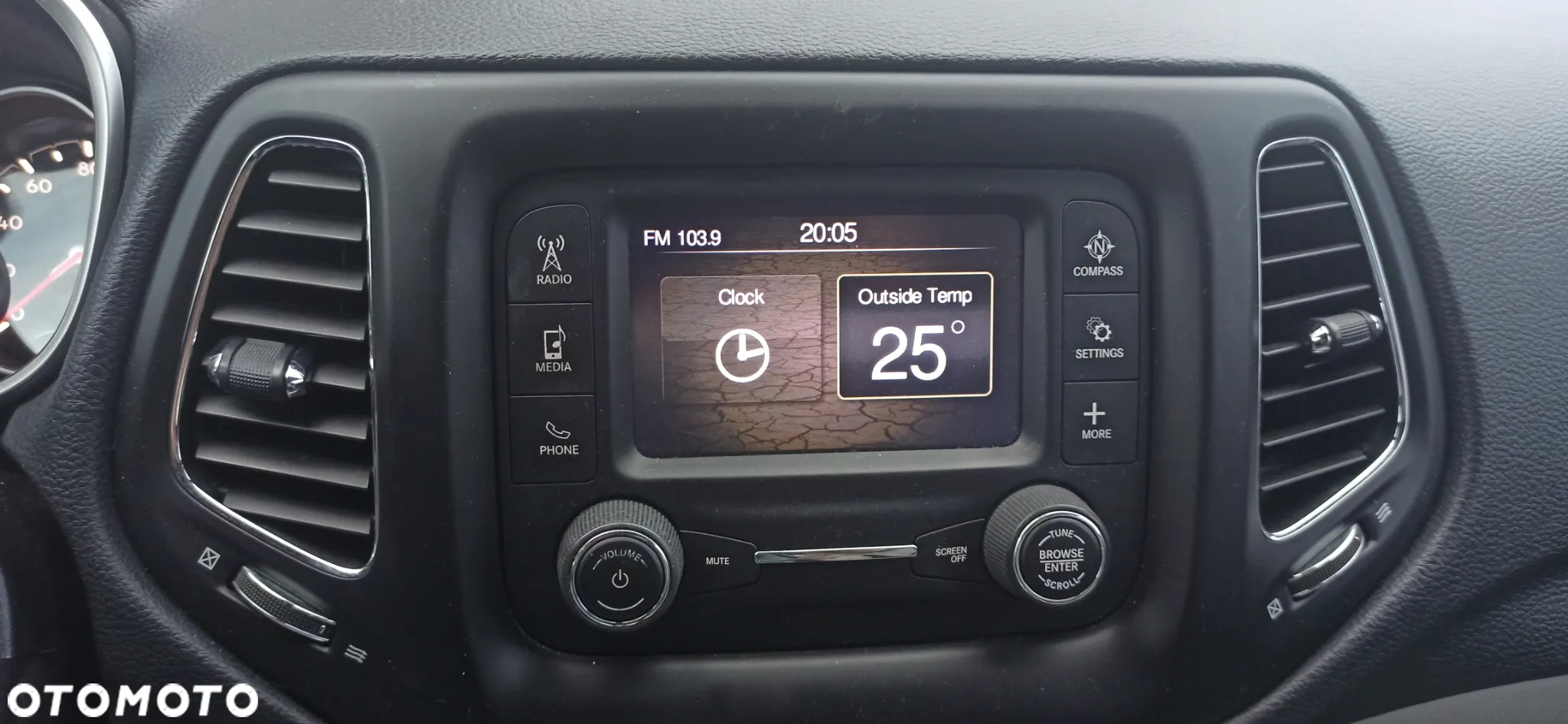 Jeep Compass - 21