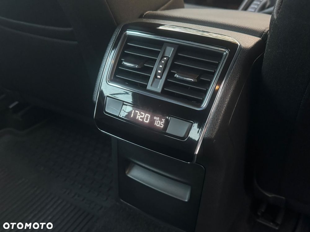 Skoda Superb 1.5 TSI ACT Style - 32