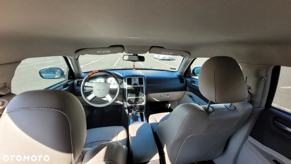 Chrysler 300C 3.5 V6 AWD - 13