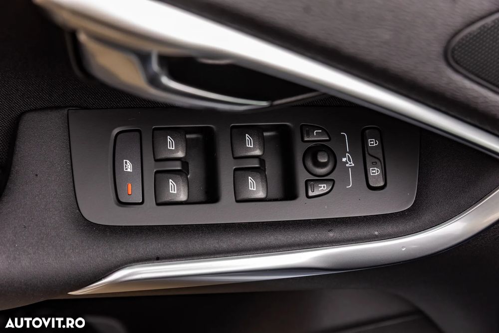 Volvo V40 D2 Momentum - 12