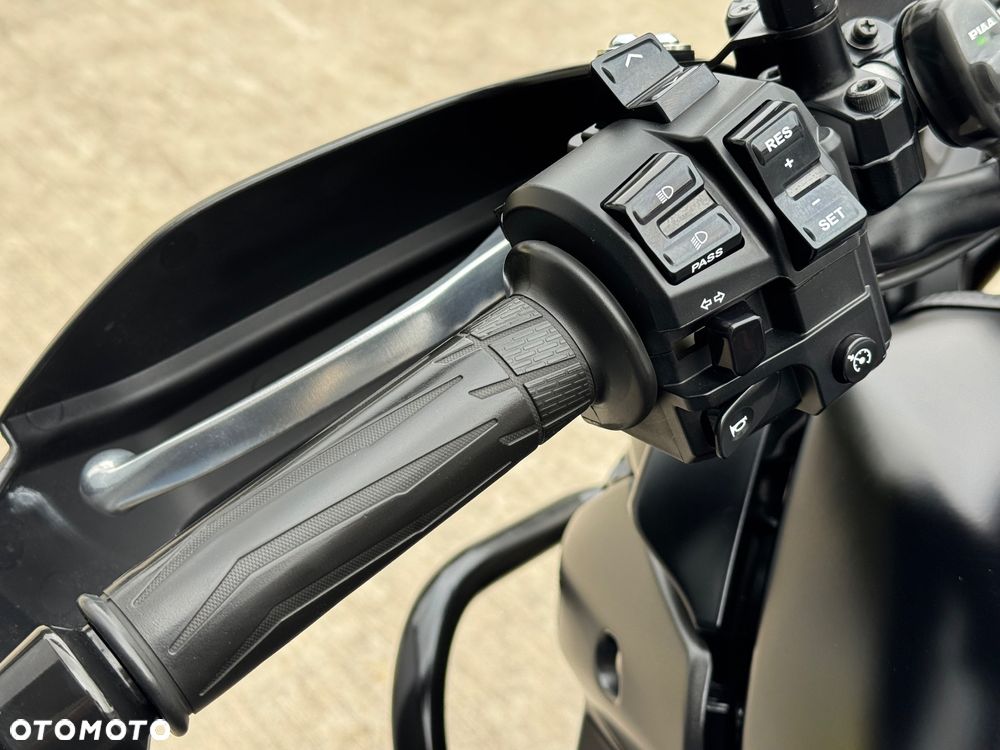 Yamaha Super Tenere - 15