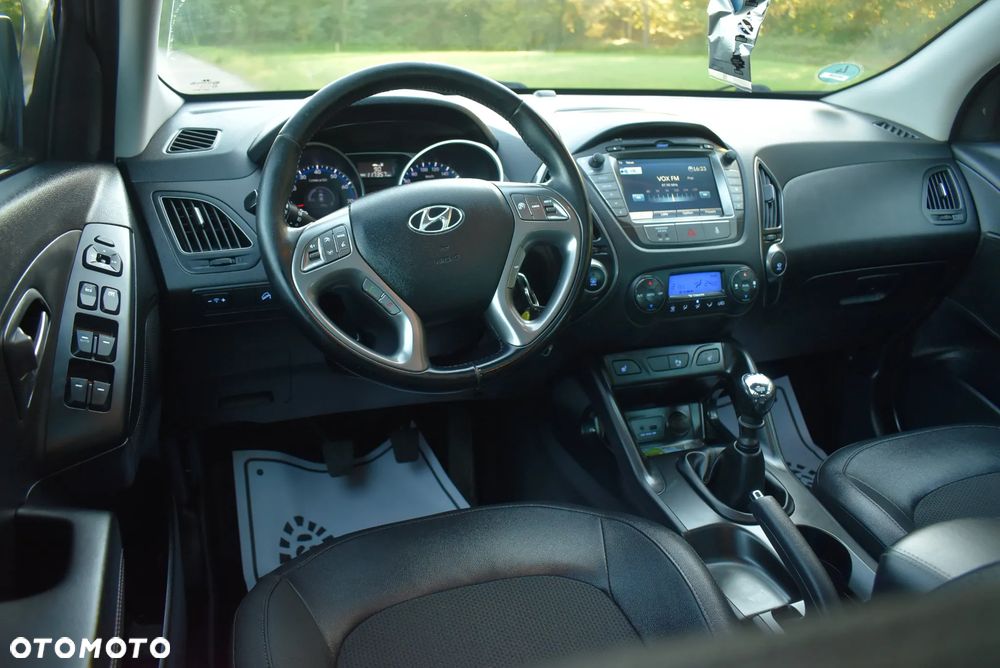 Hyundai ix35 1.6 2WD Fifa World Cup Edition - 28
