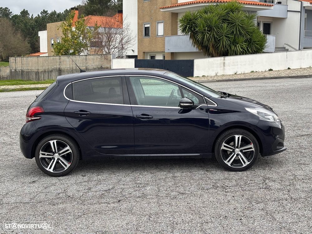 Peugeot 208 1.2 PureTech GT Line - 3