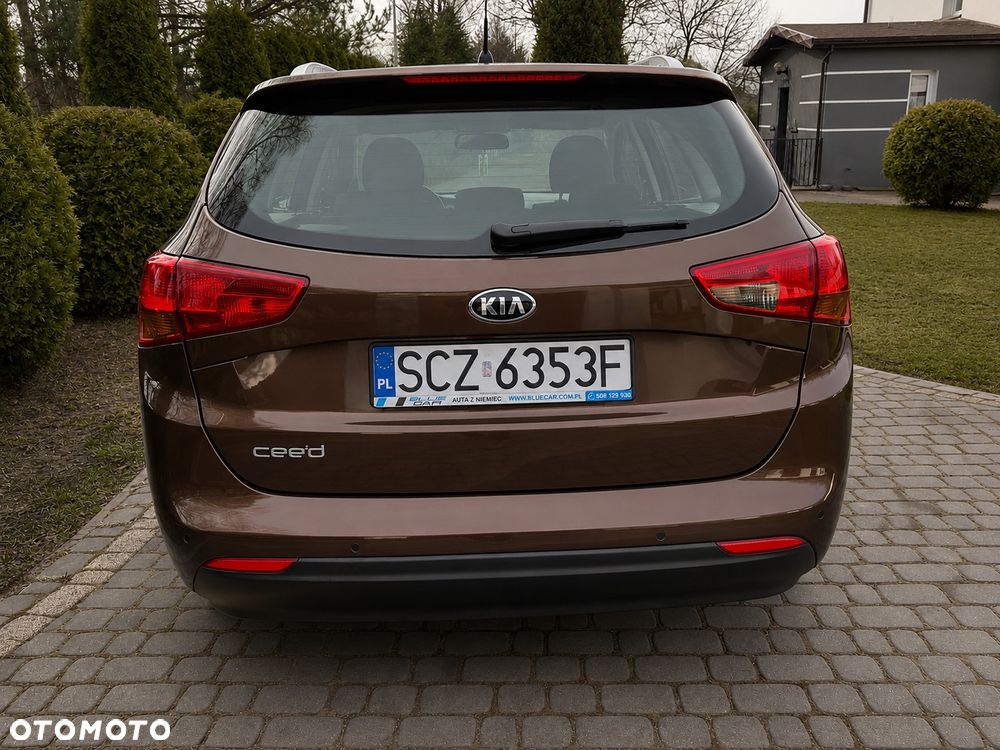 Kia Ceed 1.6 GDI ISG Dream-Team Edition - 6