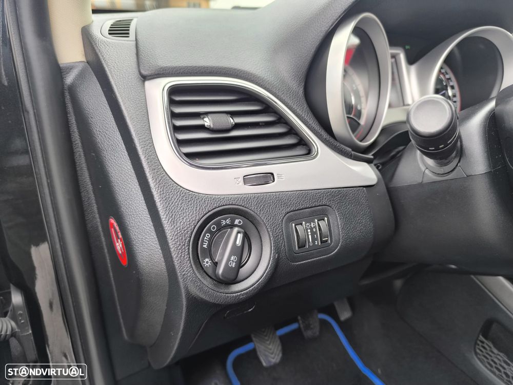 Fiat Freemont 2.0 M-Jet Urban - 47