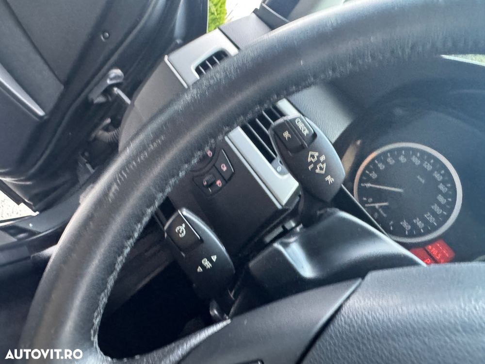 BMW Seria 5 525d Touring Aut. - 10