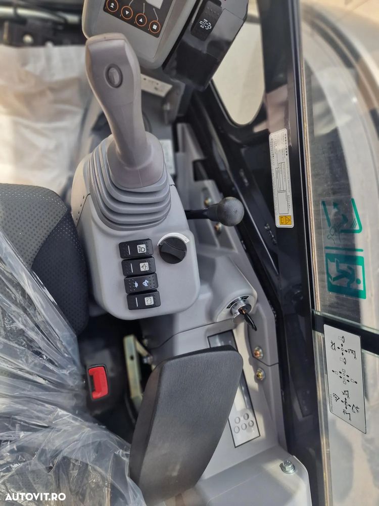 Hitachi ZX65, 6,5tone, 2025, NOU, 66.900 EUR+Tva, PROMOTIE CUPLA RAPIDA+3 CUPE NOI, Aer cond, Inst picon, Ad sapare 4,5m, latime 2m, inaltime 2,55m, posibilitate leasing 5 ani, SUPER PRET 66.900 EUR+Tva - 21