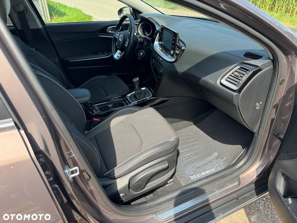 Kia XCeed 1.4 T-GDI L - 32