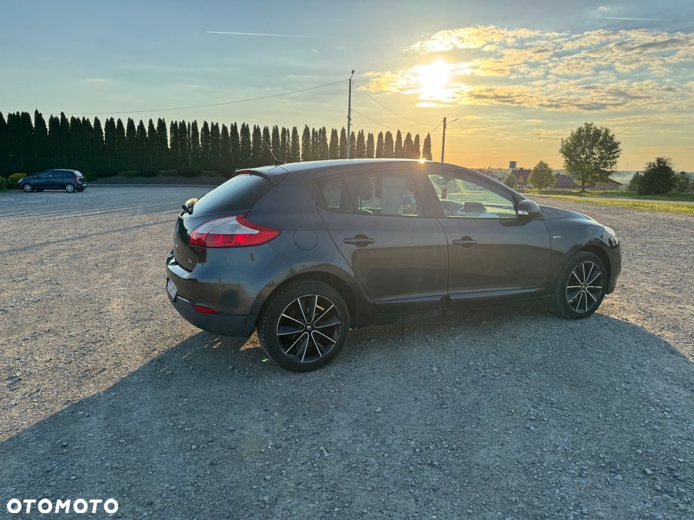 Renault Megane ENERGY TCe 115 Start & Stop Bose Edition - 5
