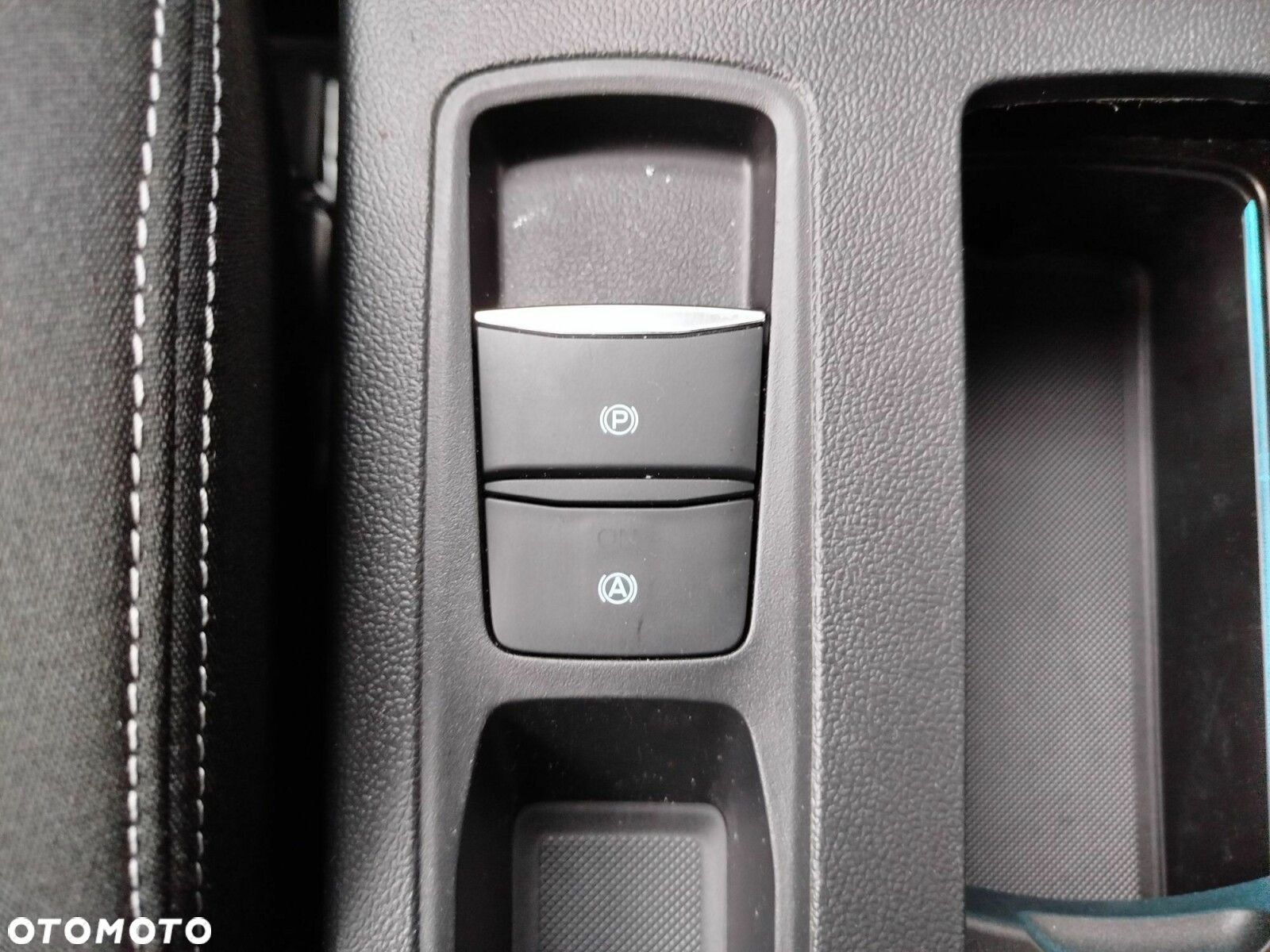 Ford Focus 1.0 EcoBoost mHEV Titanium X - 28