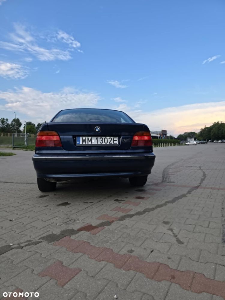 BMW Seria 5 520i - 8