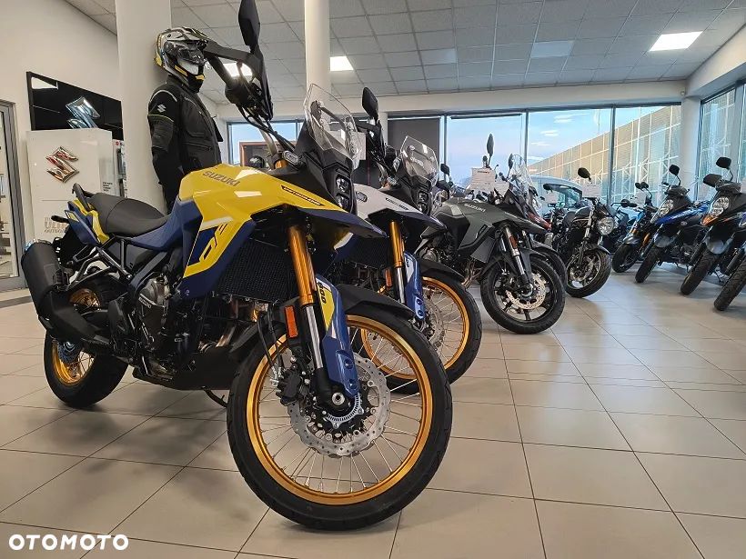 Suzuki V-STROM - 1