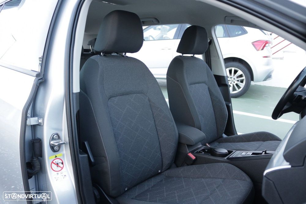 VW Golf Variant 2.0 TDi Life DSG - 24
