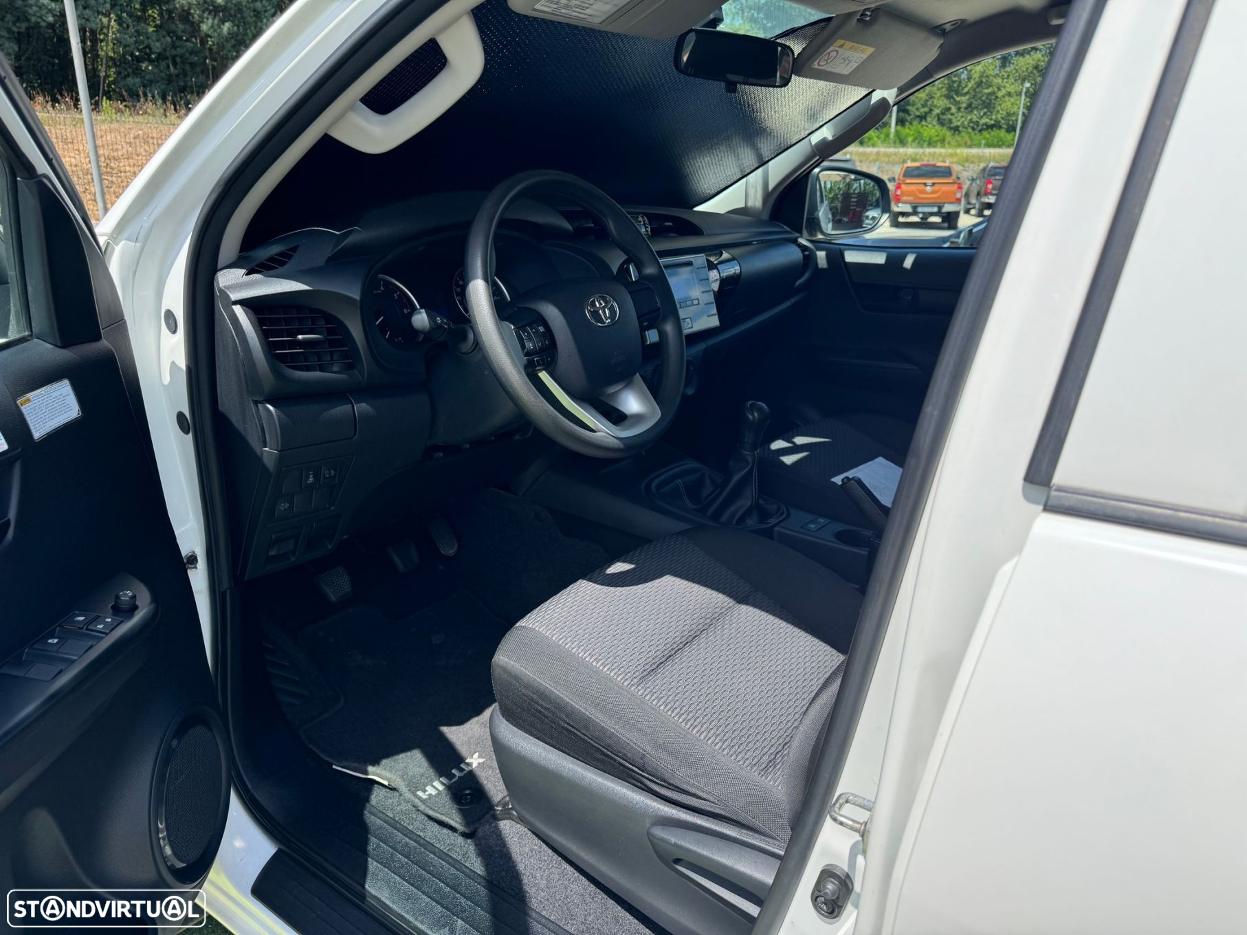 Toyota Hilux 2.4 D-4D 4WD CD CM - 9