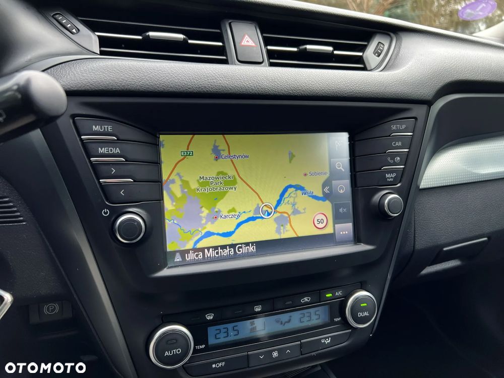 Toyota Avensis 1.6 Business Edition - 30