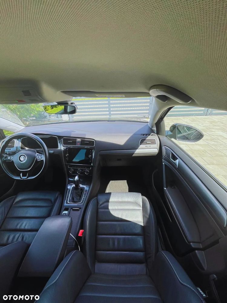 Volkswagen Golf - 13