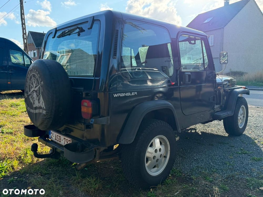 Jeep Wrangler - 4