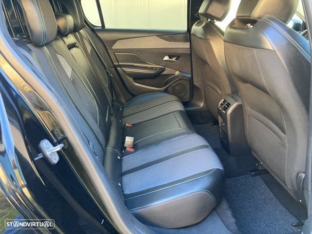 Peugeot 308 1.2 PureTech Allure - 33