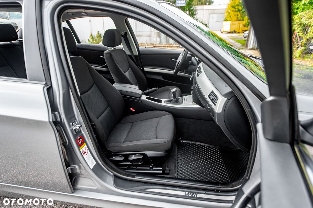 BMW Seria 3 320i Edition Lifestyle - 18