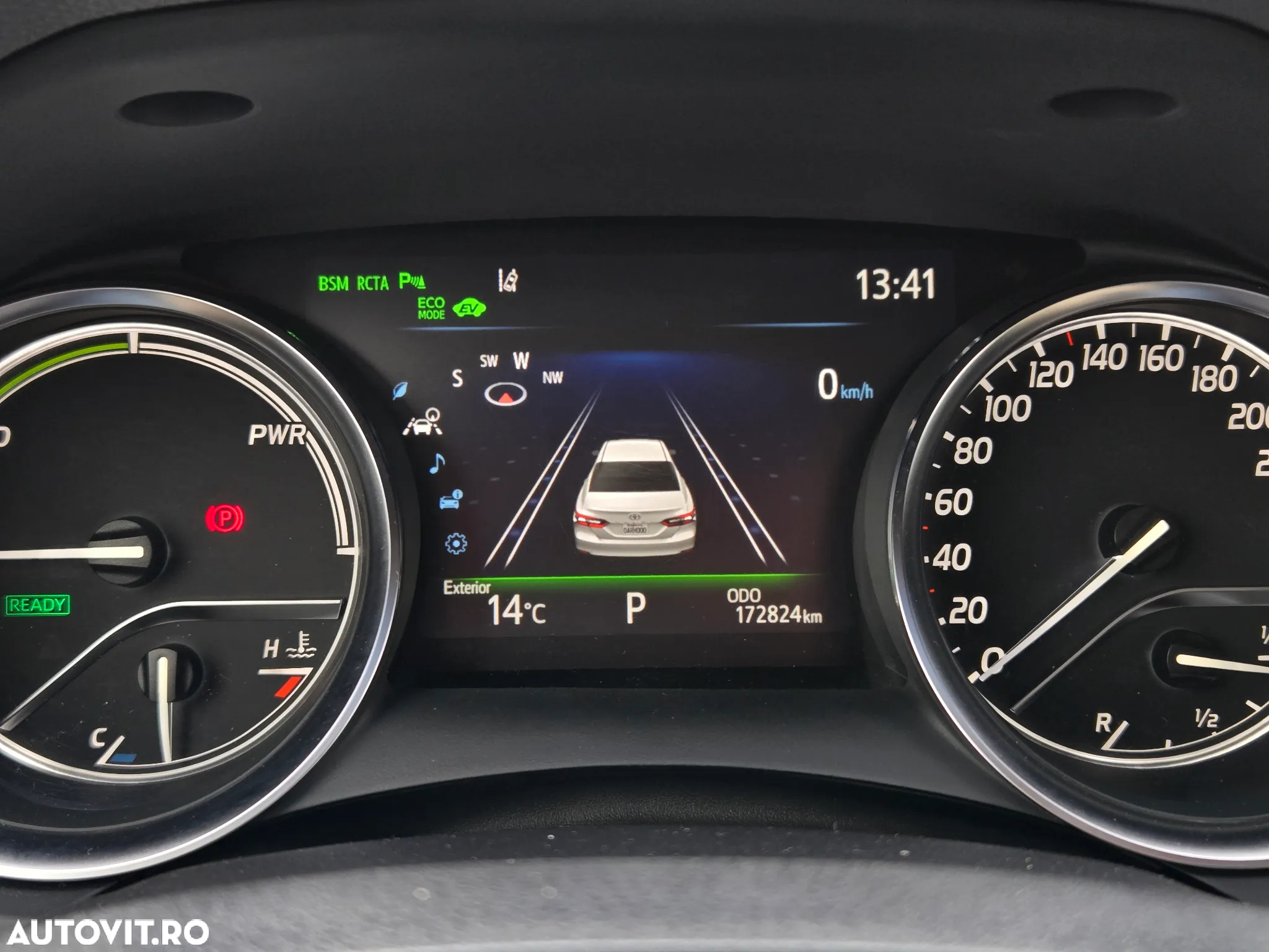Toyota Camry 2.5 Hybrid Exclusive - 25