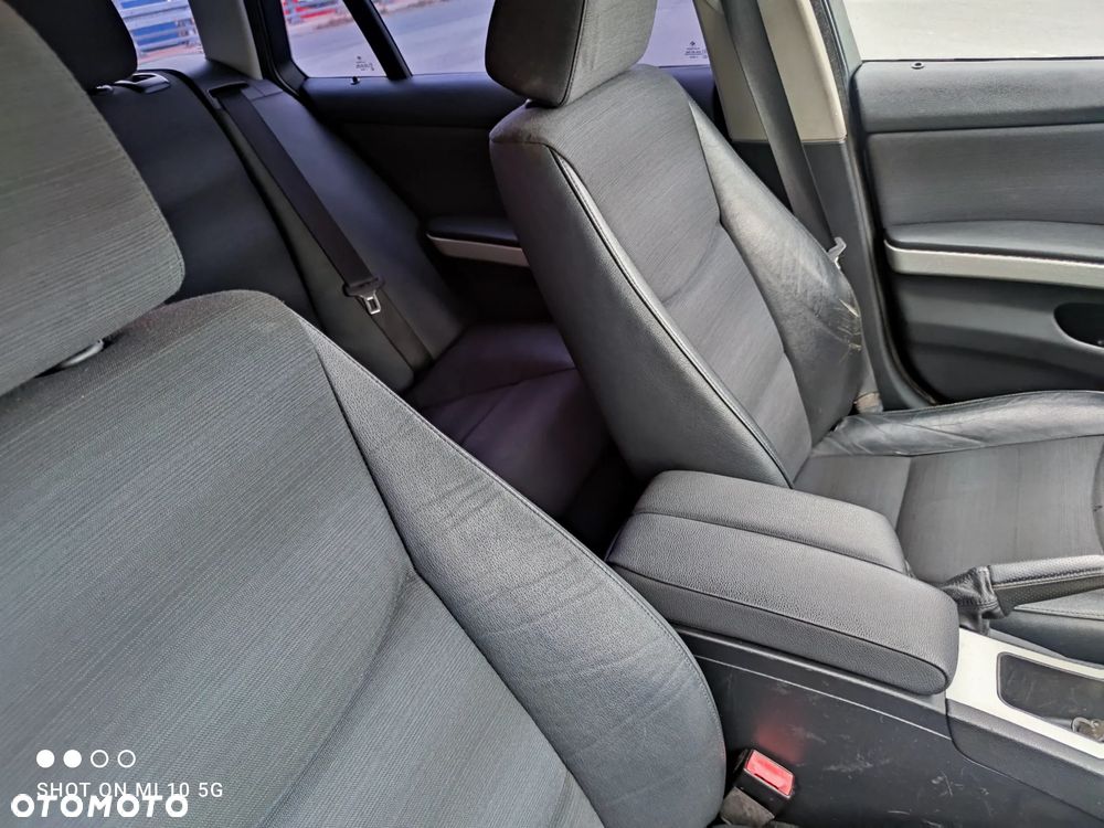 BMW Seria 3 320i - 10