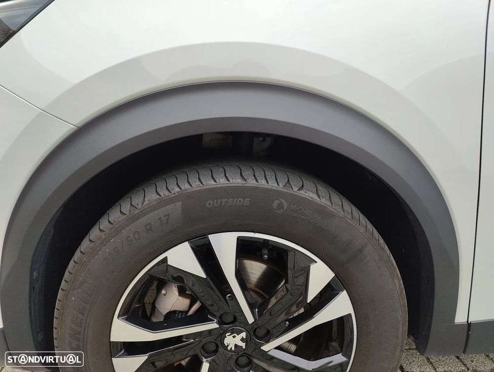 Peugeot e-2008 50 kWh GT - 17