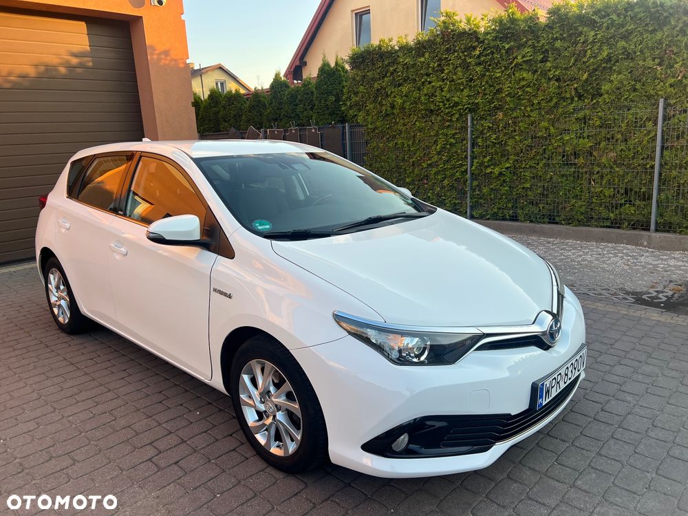 Toyota Auris 1.8 HSD Sol - 3