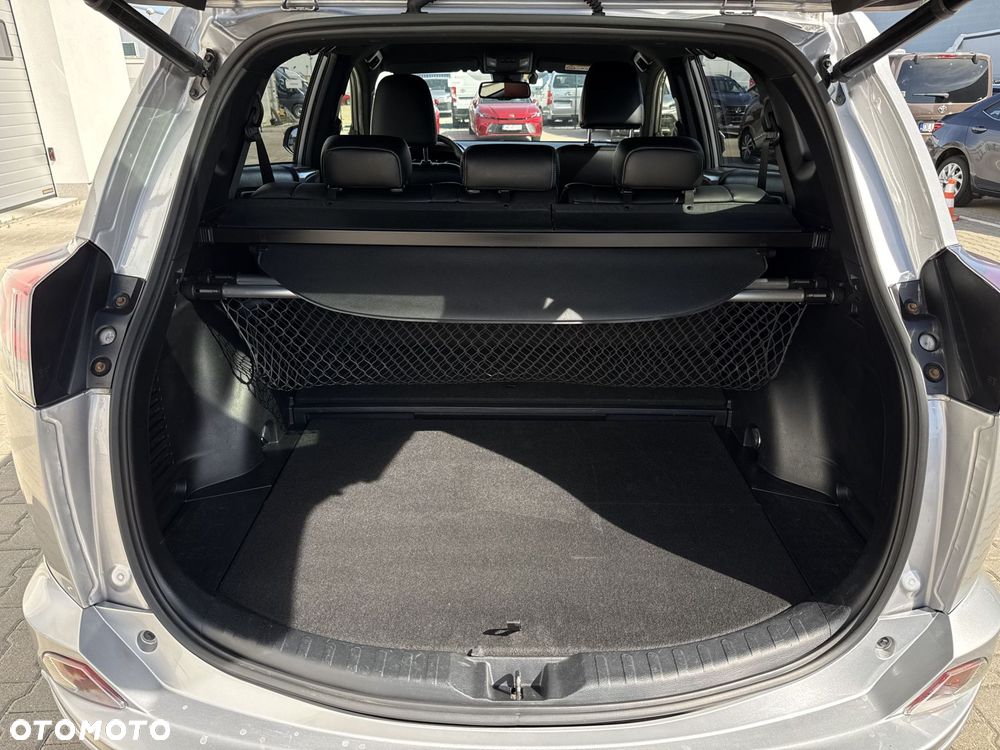 Toyota RAV4 - 11