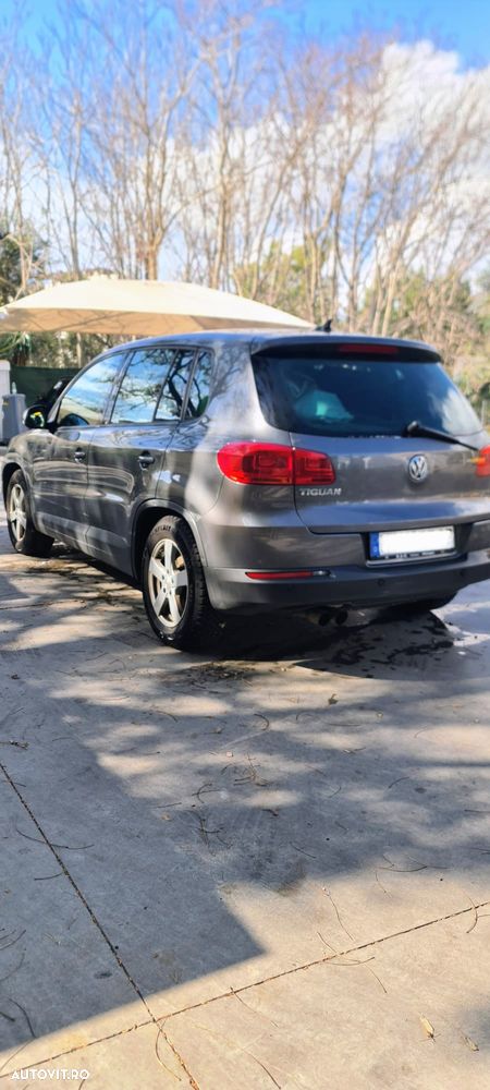 Volkswagen Tiguan - 2