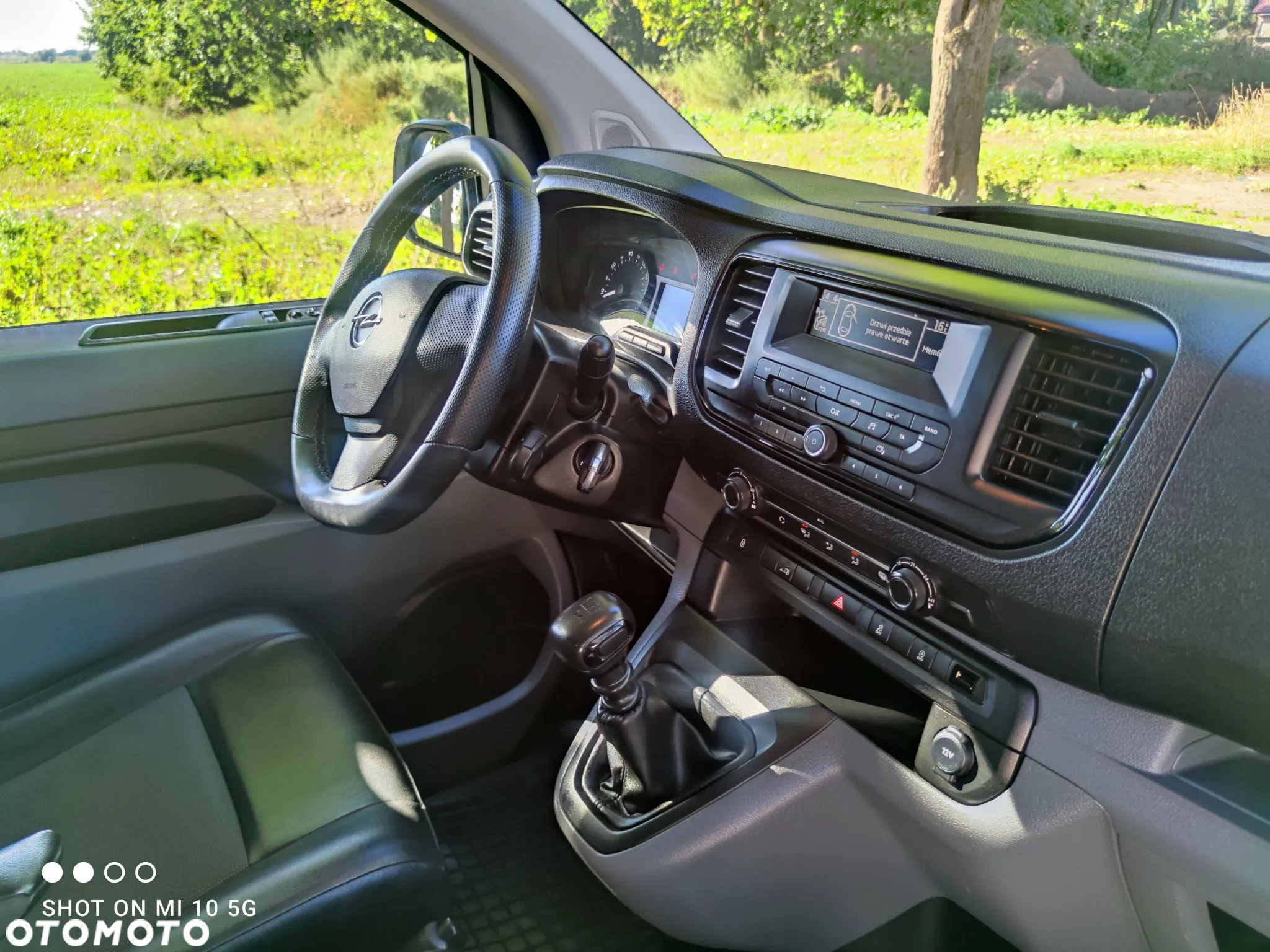 Opel Vivaro - 22