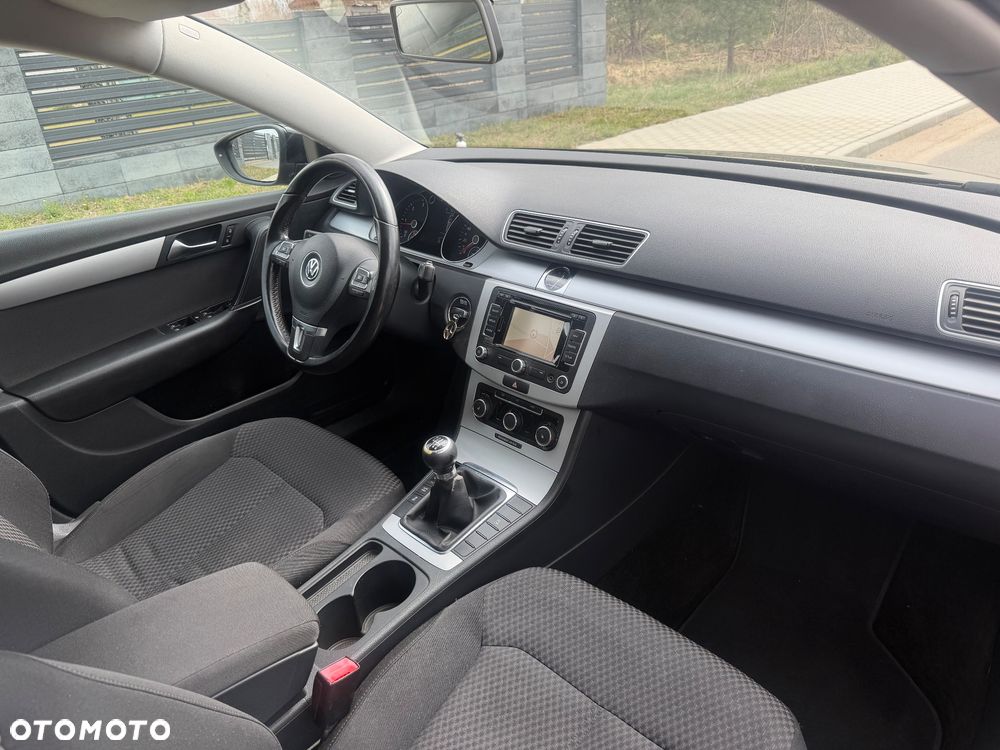 Volkswagen Passat 1.6 TDI BlueMotion Technology Trendline - 29