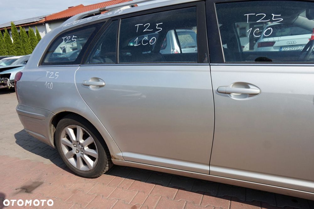 DRZWI TYLNE PRAWE AVENSIS II T25 KOMBI 1C0  SREBRNY TOYOTA 2003-2006 - 4