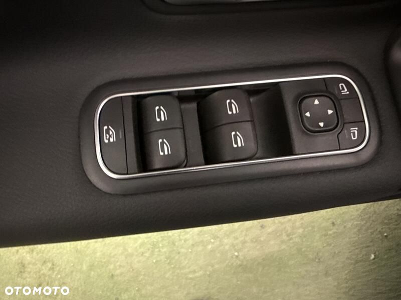 Mercedes-Benz Klasa A 180 7G-DCT - 13